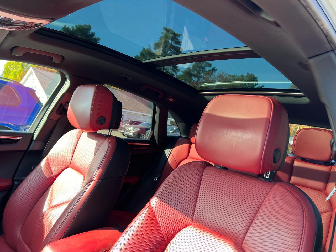 2019 PORSCHE Macan