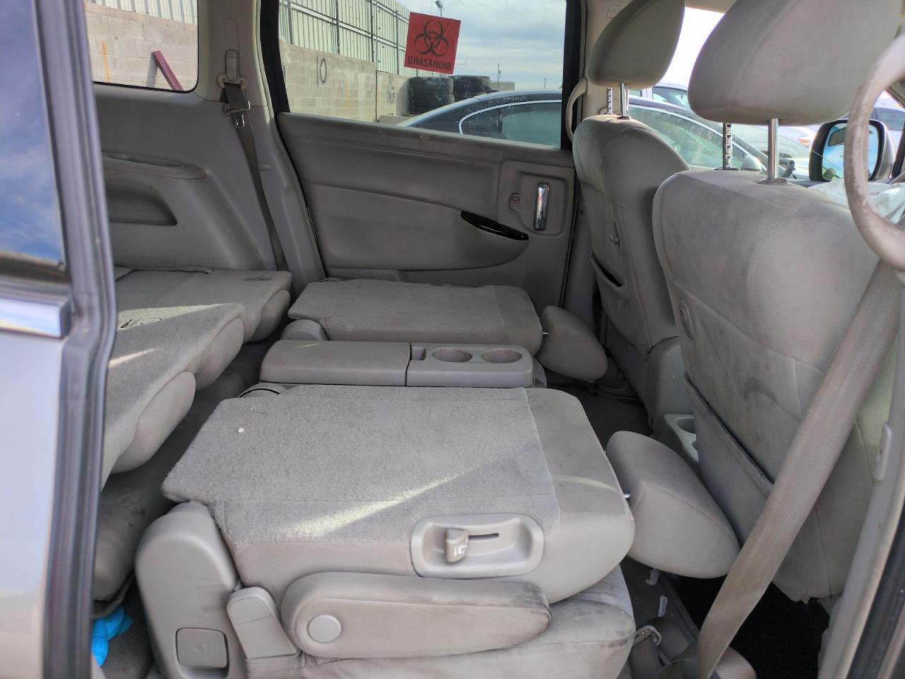 2012 NISSAN Quest