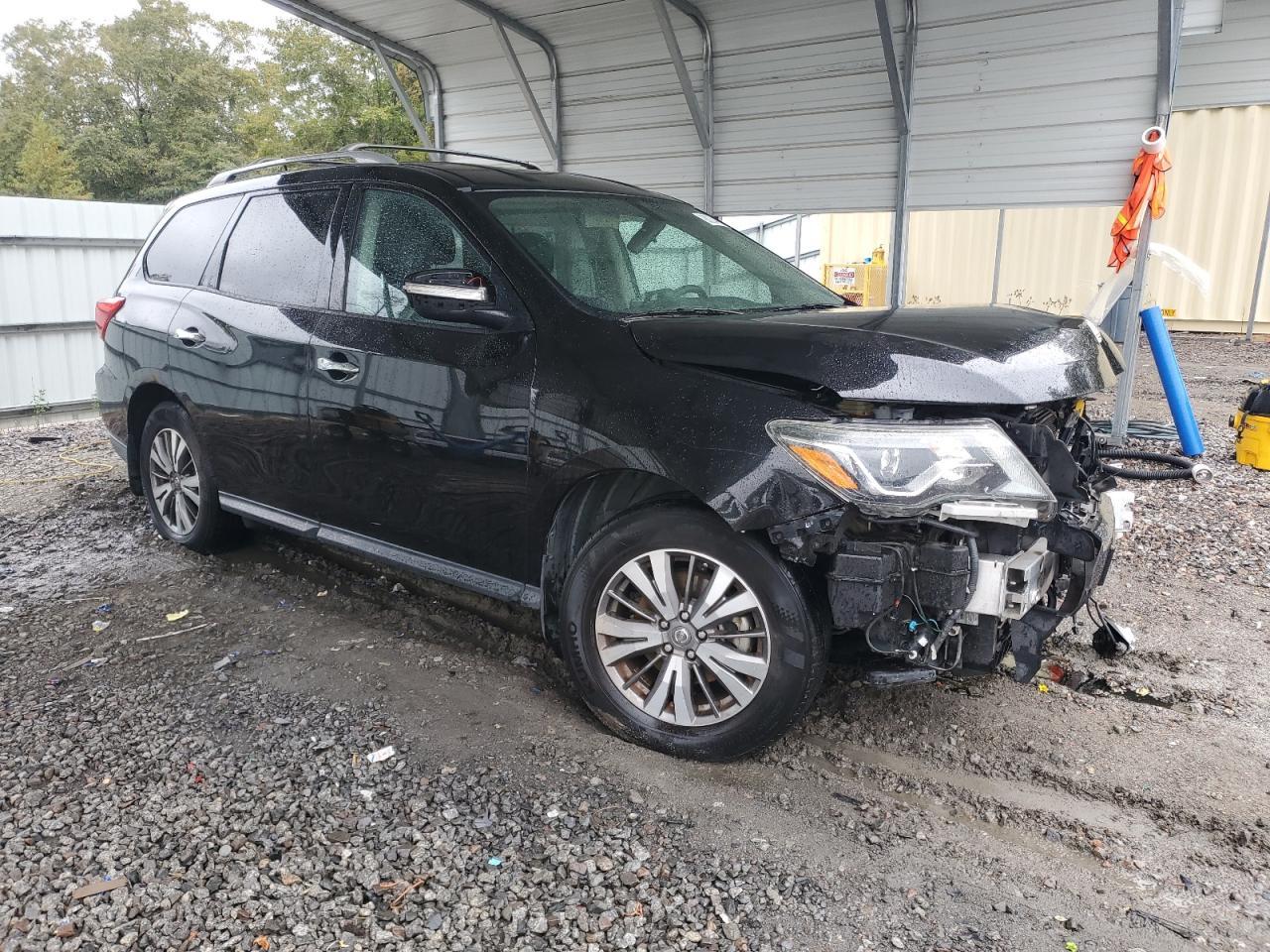 2017 NISSAN PATHFINDER