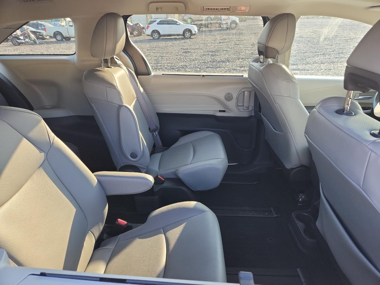 2022 TOYOTA SIENNA