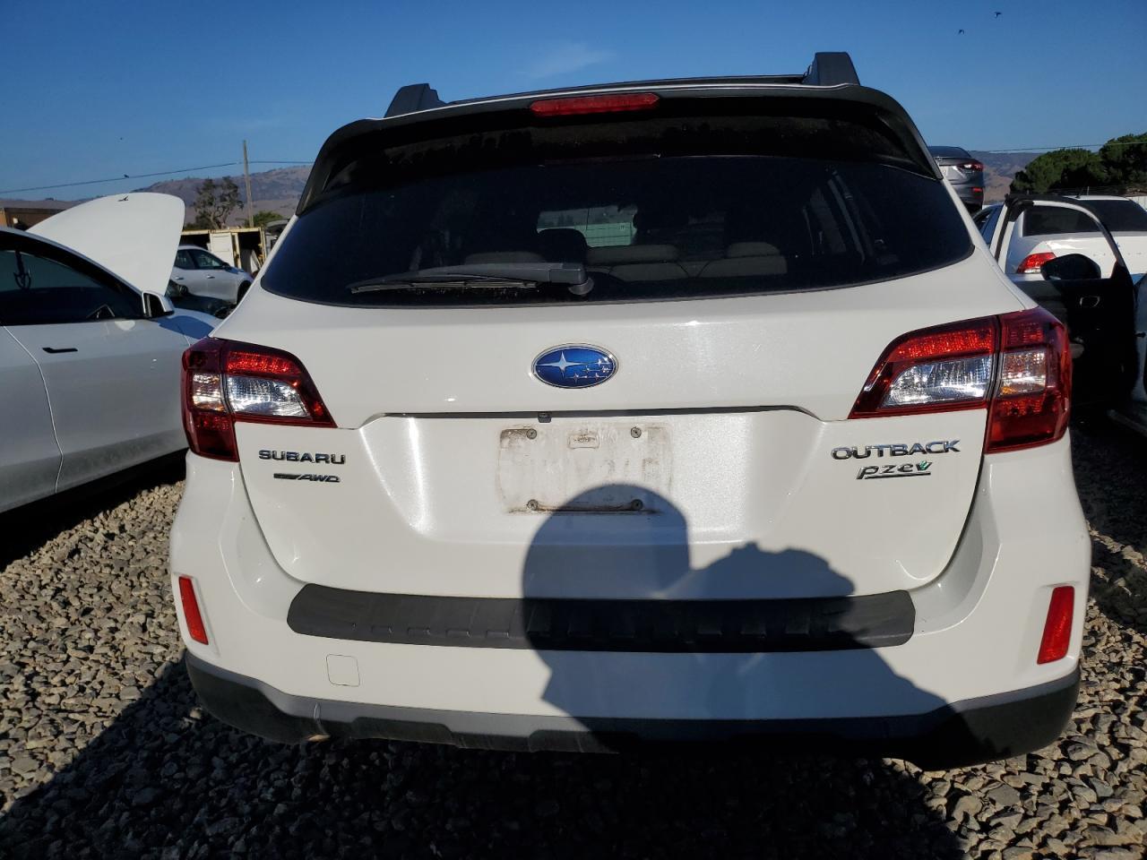 2015 SUBARU Outback