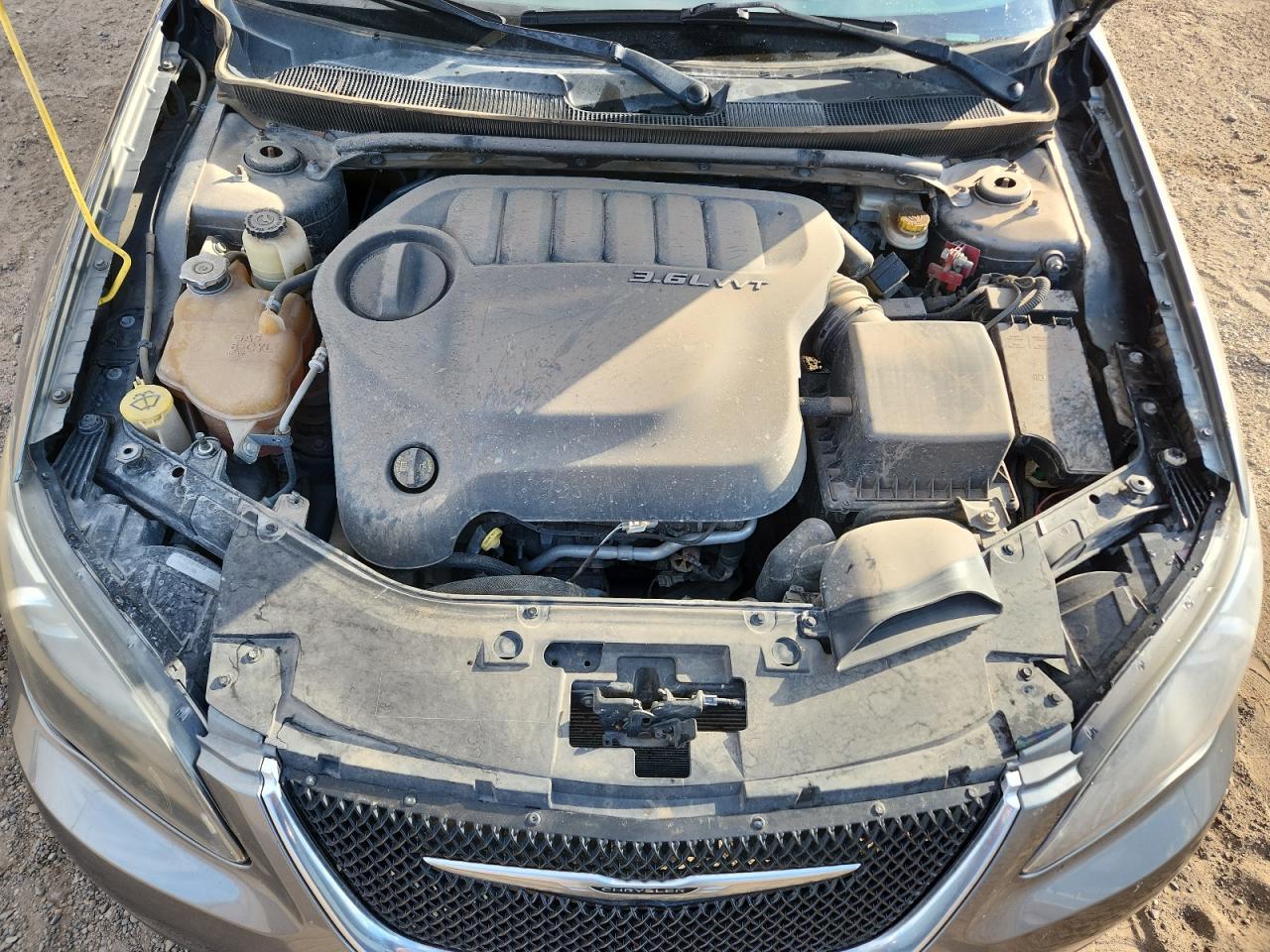 2013 CHRYSLER 200