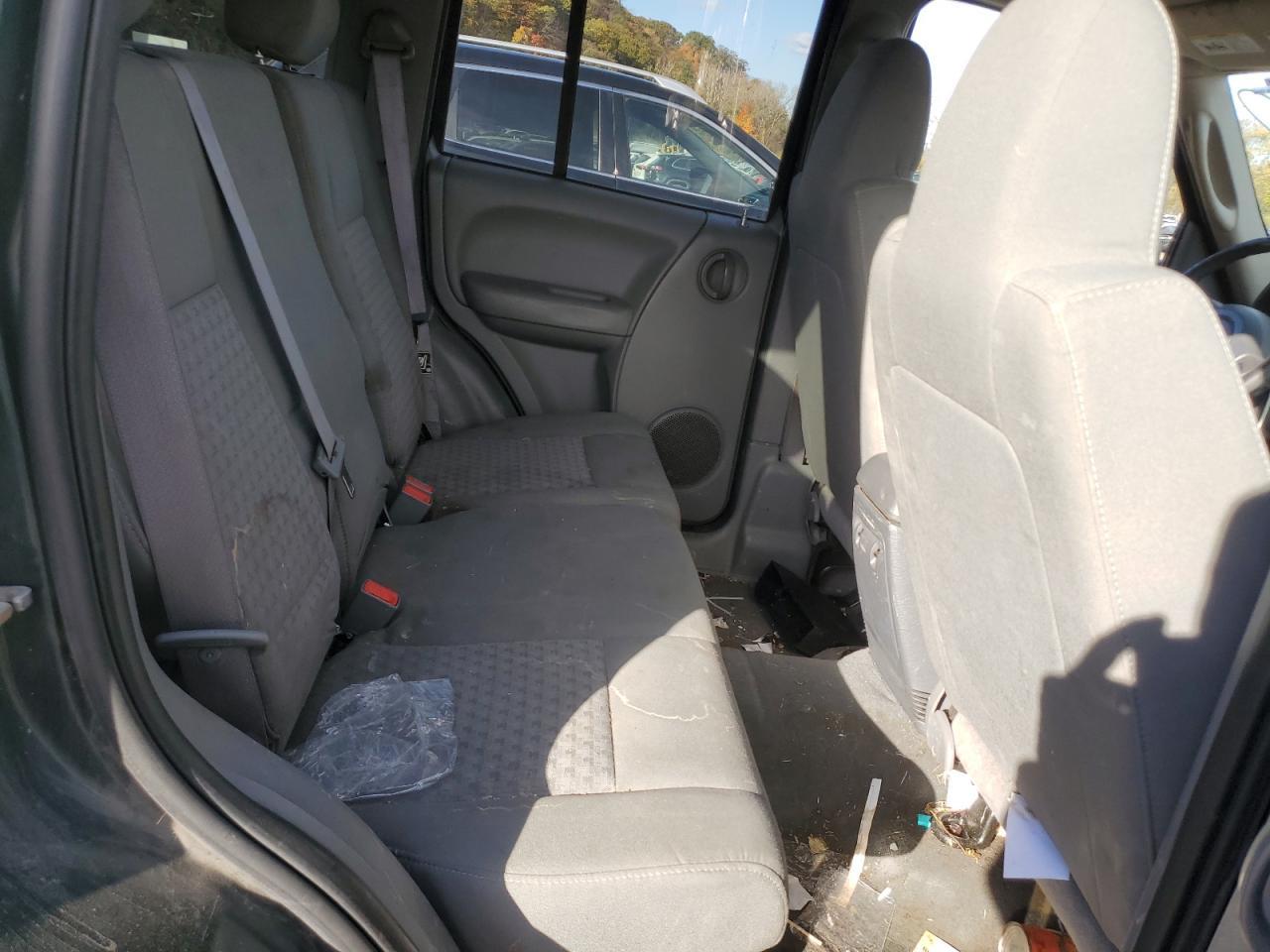 2005 JEEP Liberty