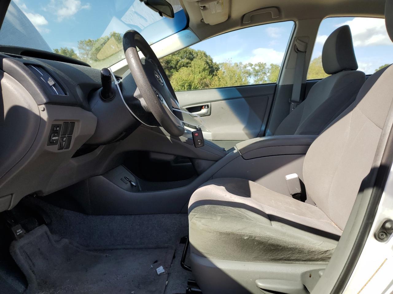 2011 TOYOTA PRIUS