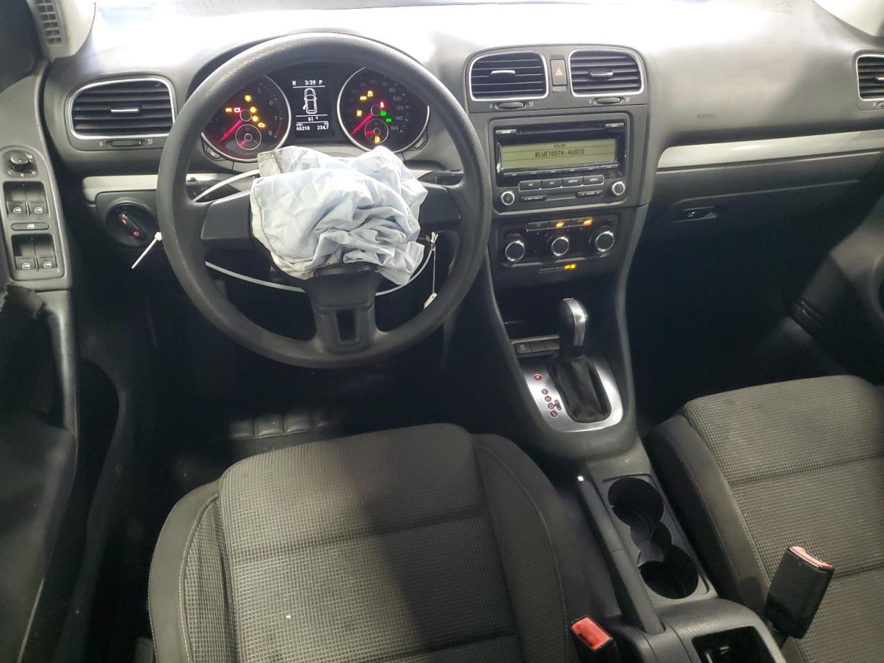 2011 VOLKSWAGEN GOLF