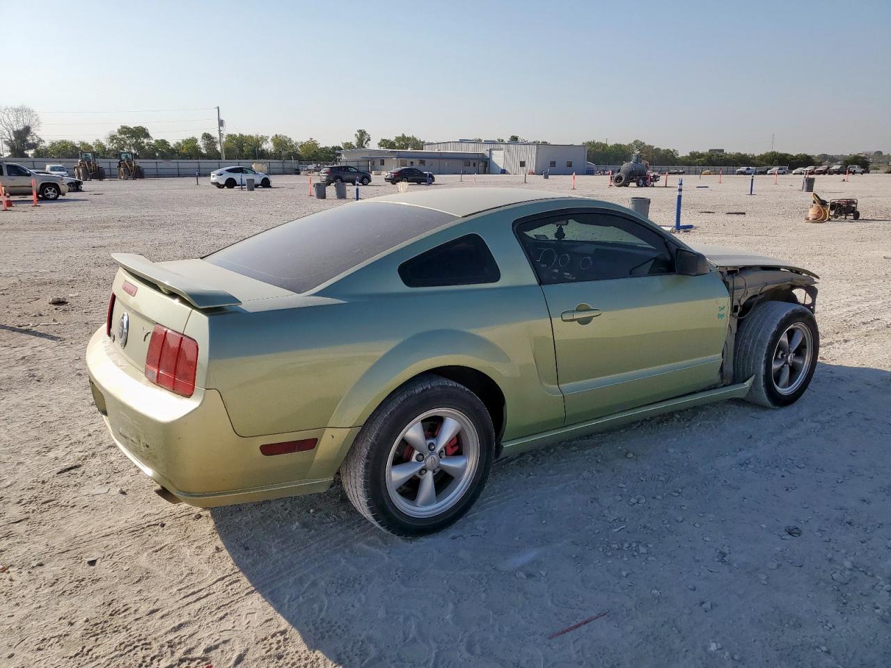 2005 FORD MUSTANG
