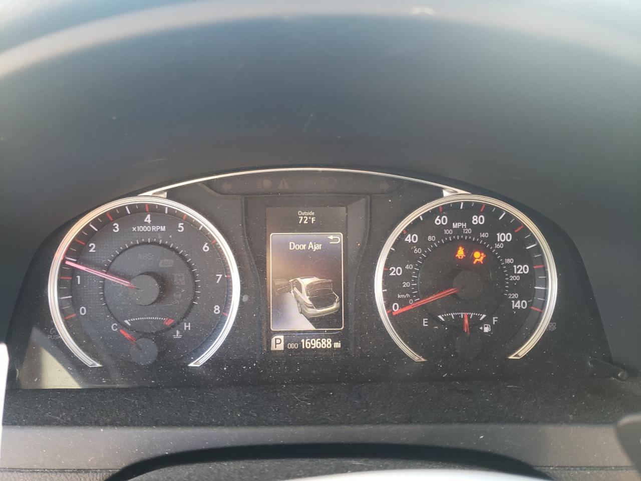 2016 TOYOTA CAMRY