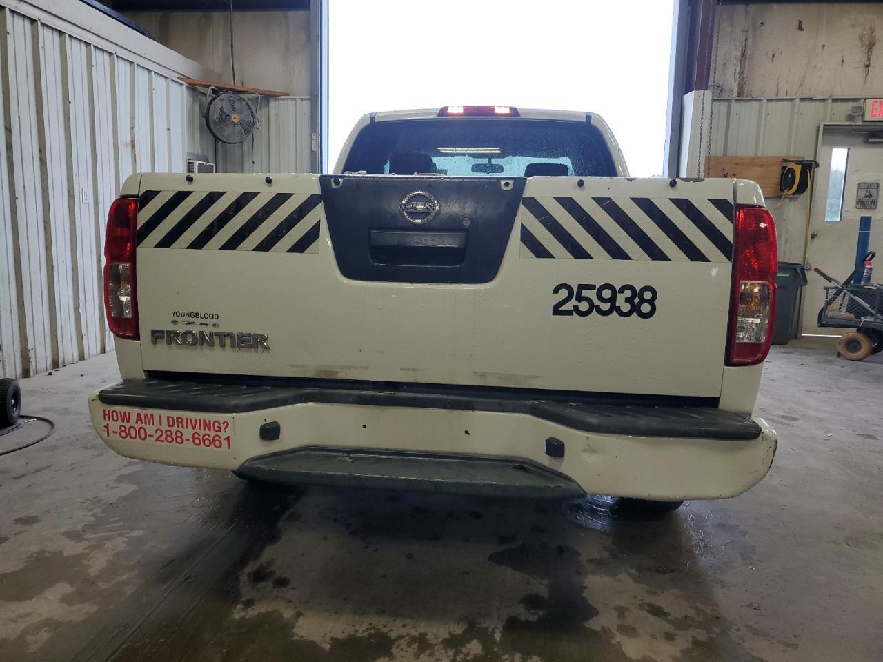 2017 NISSAN Frontier