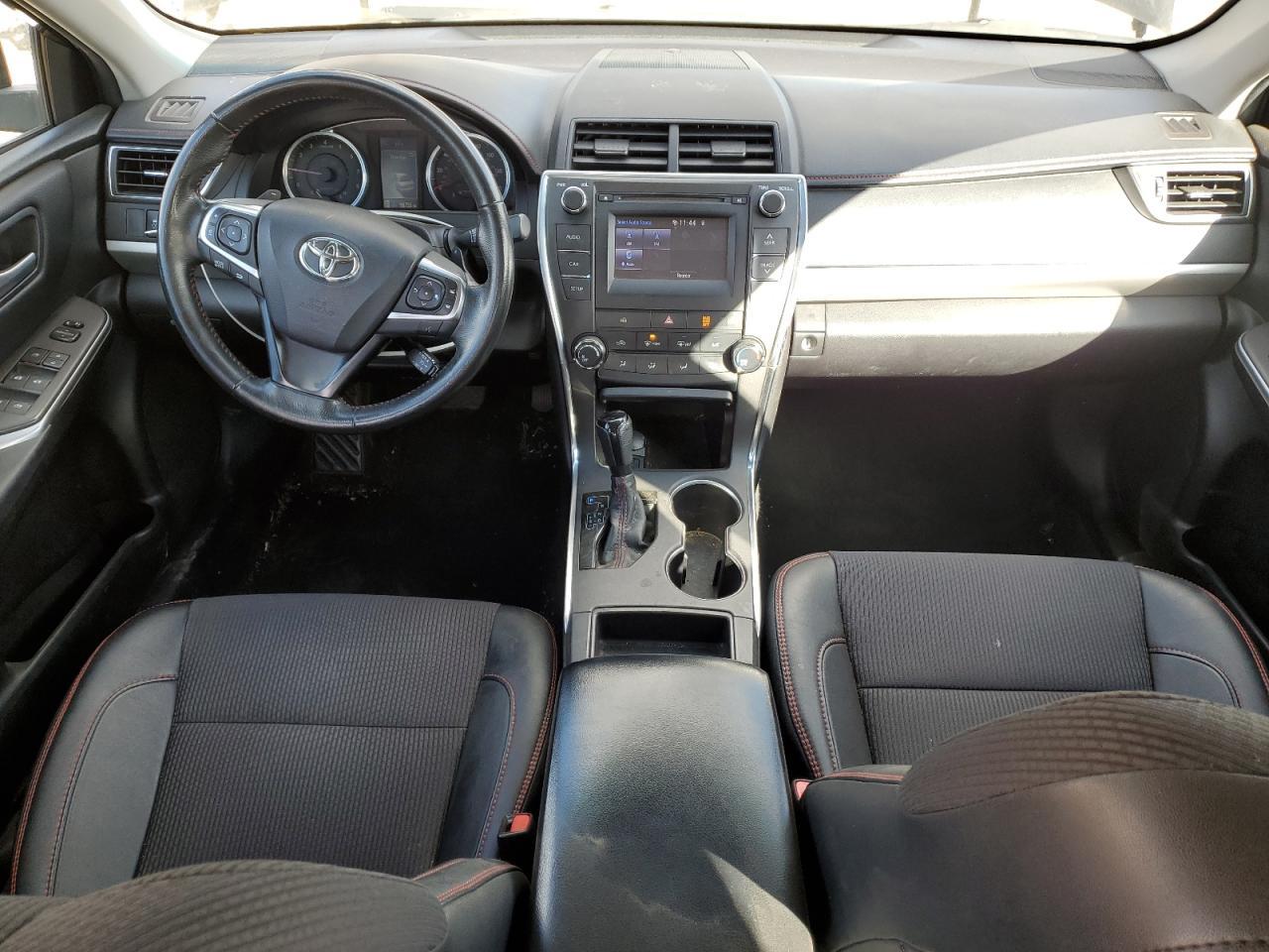 2016 TOYOTA CAMRY