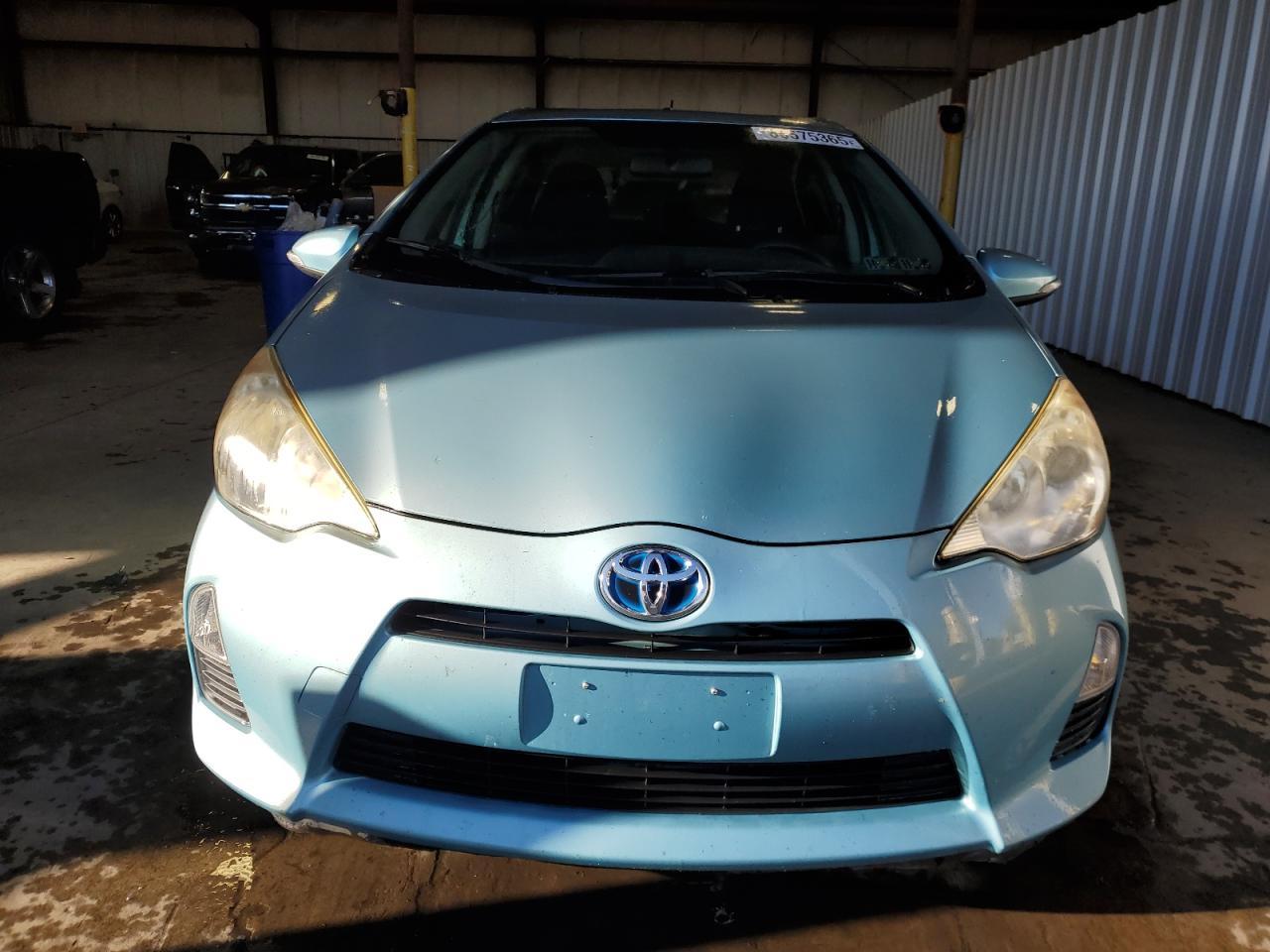 2013 TOYOTA Prius c