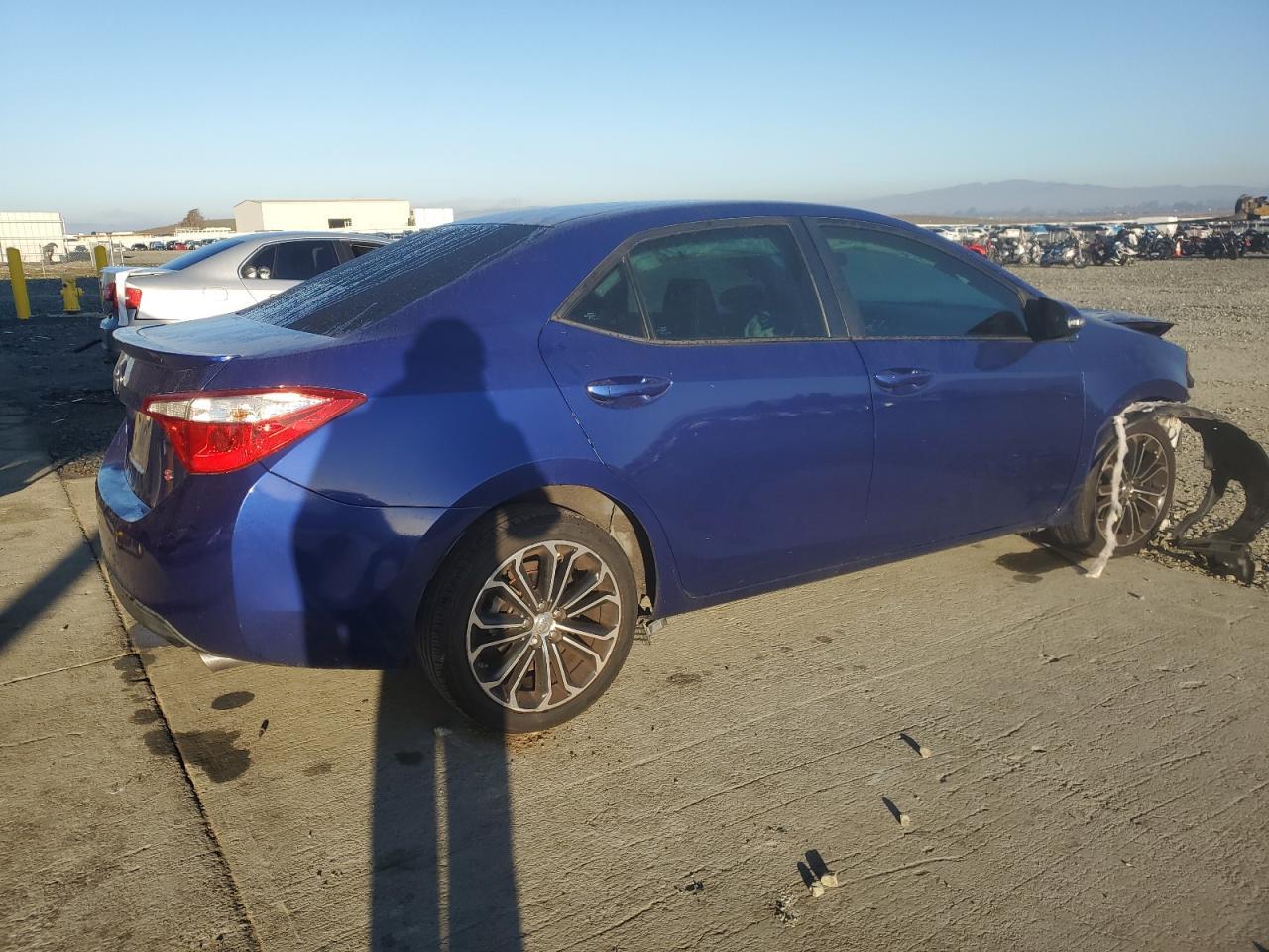 2015 TOYOTA COROLLA