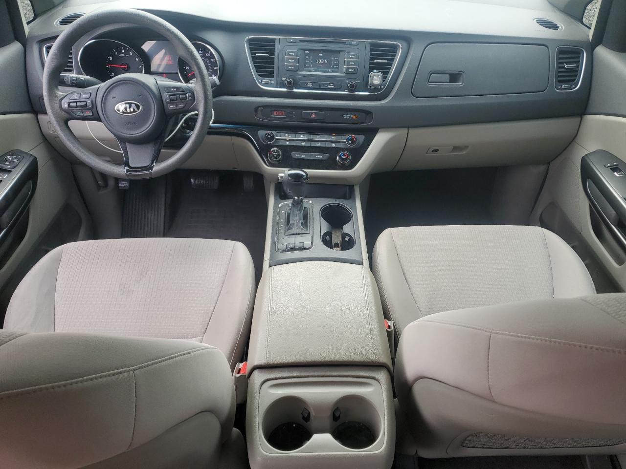 2016 KIA SEDONA