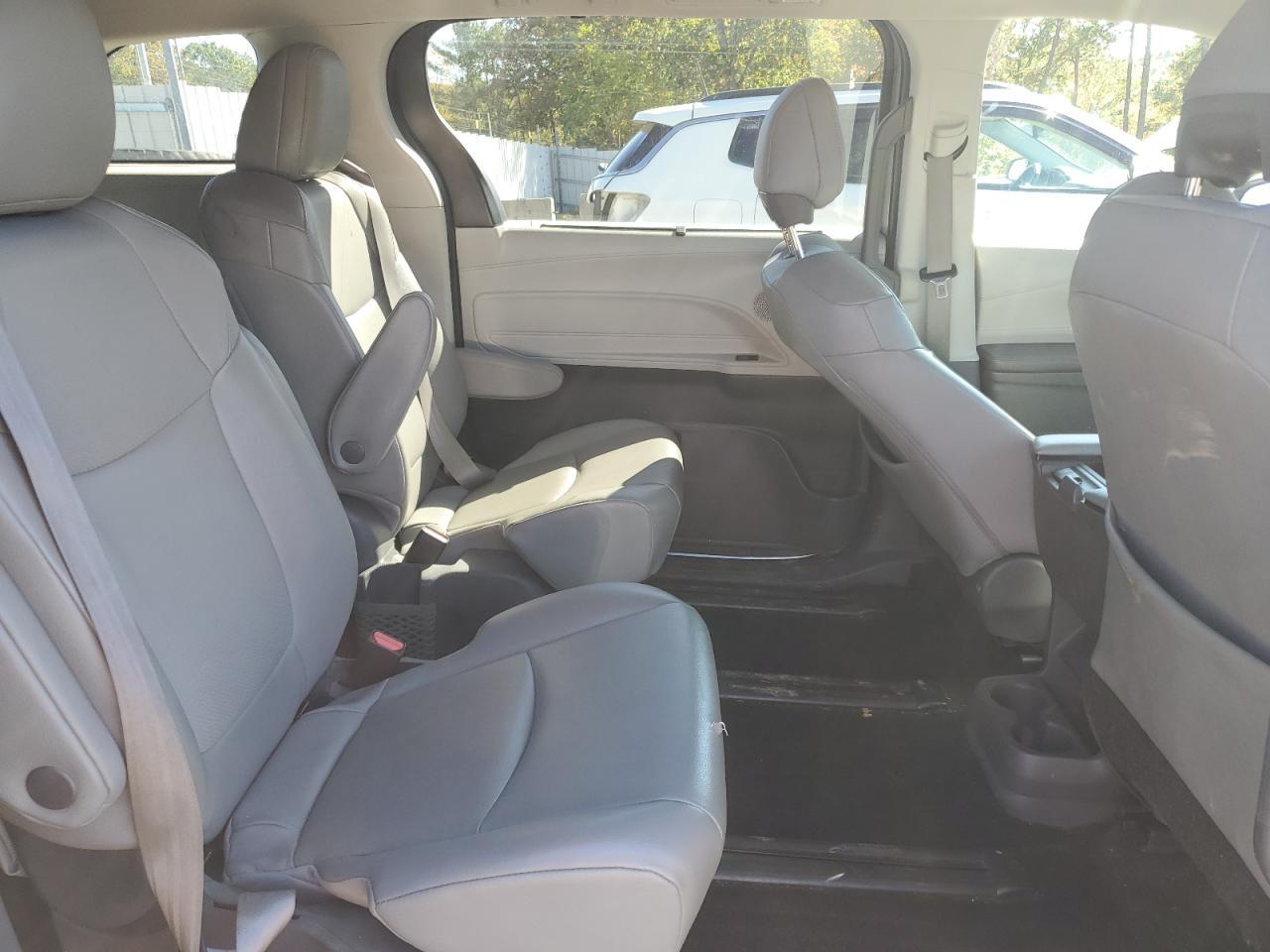 2021 TOYOTA SIENNA