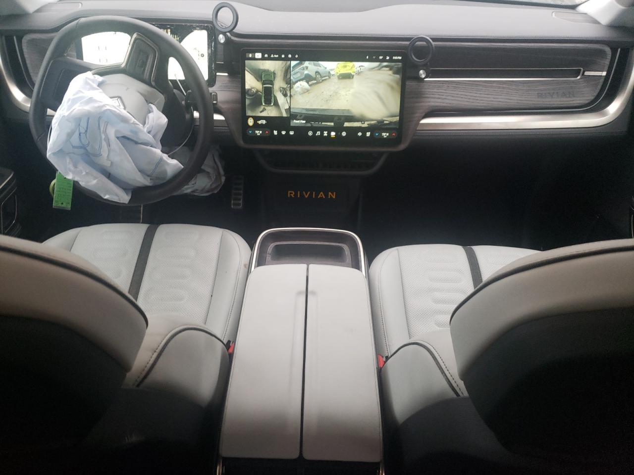 2023 RIVIAN R1s
