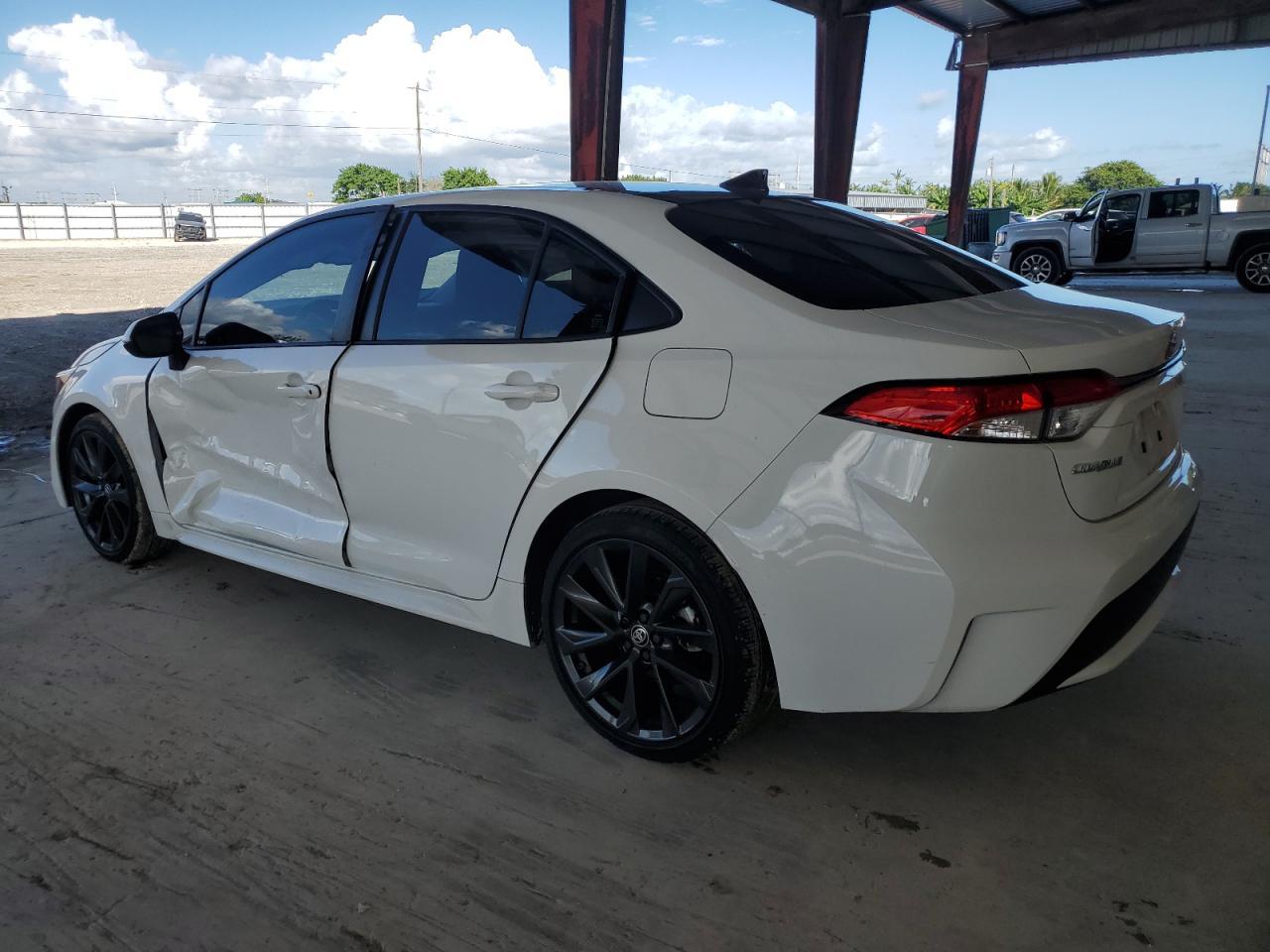 2022 TOYOTA COROLLA