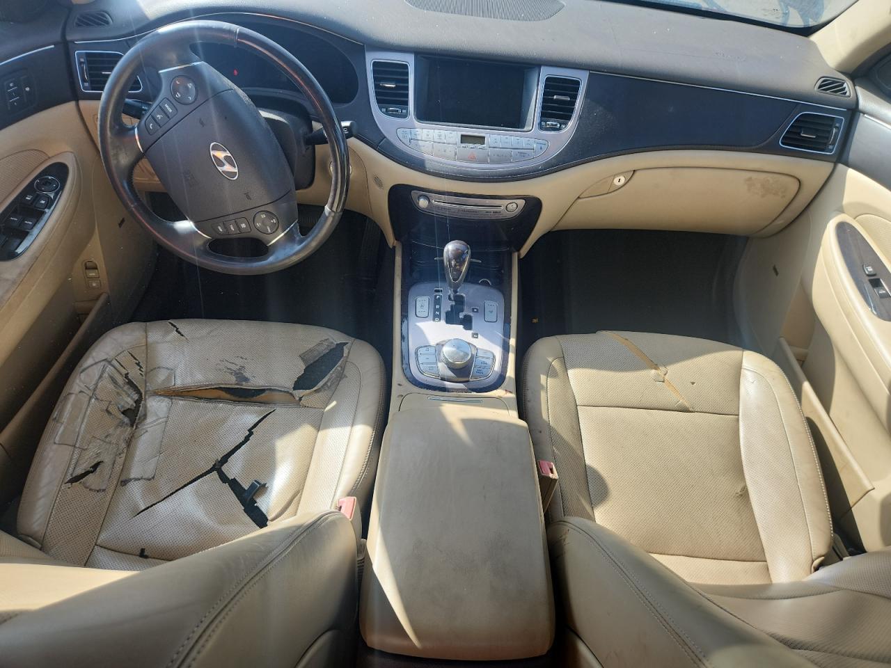 2011 HYUNDAI GENESIS