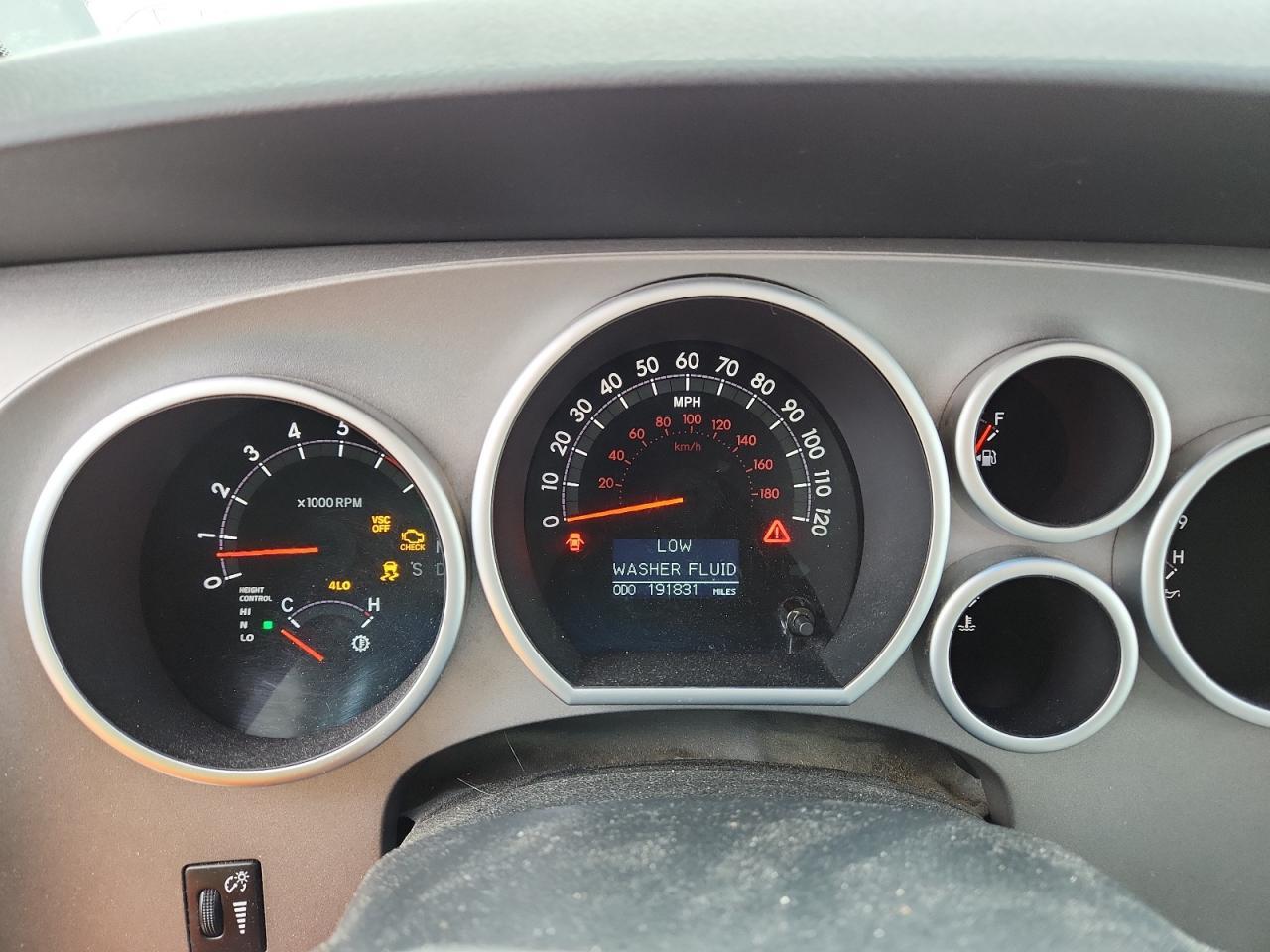 2011 TOYOTA Sequoia
