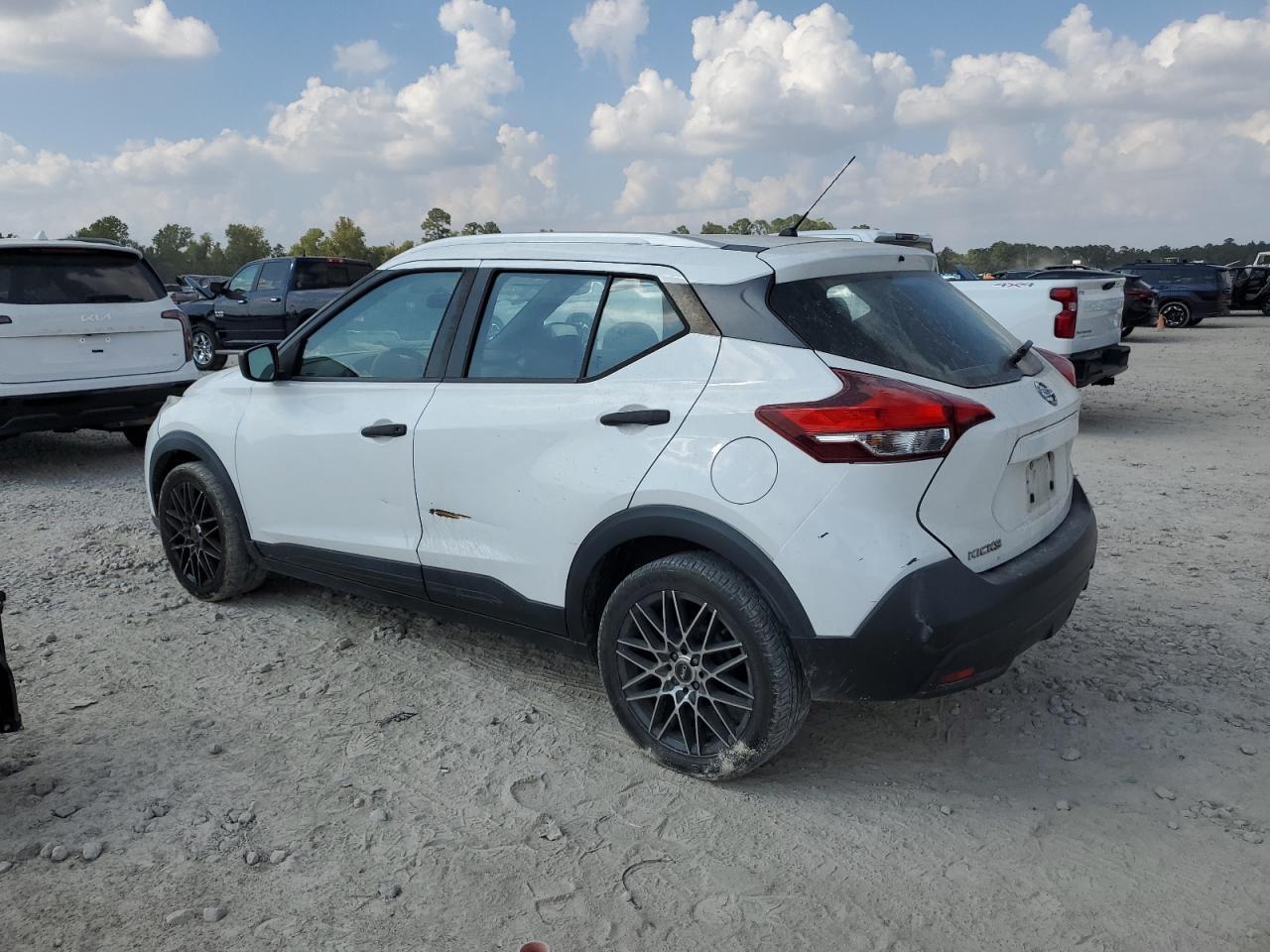 2018 NISSAN KICKS