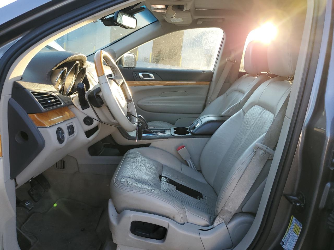 2010 LINCOLN MKT