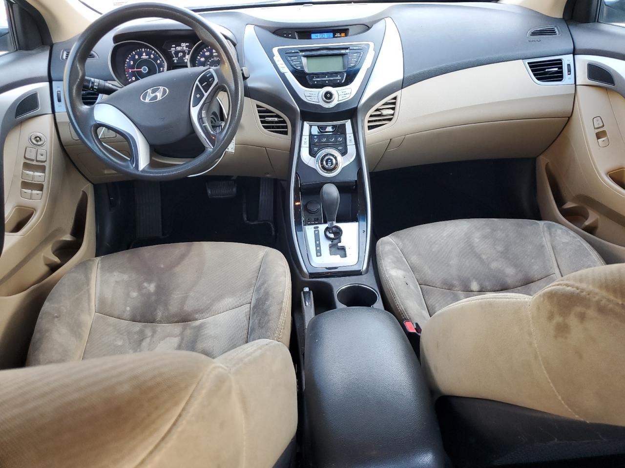 2011 HYUNDAI ELANTRA