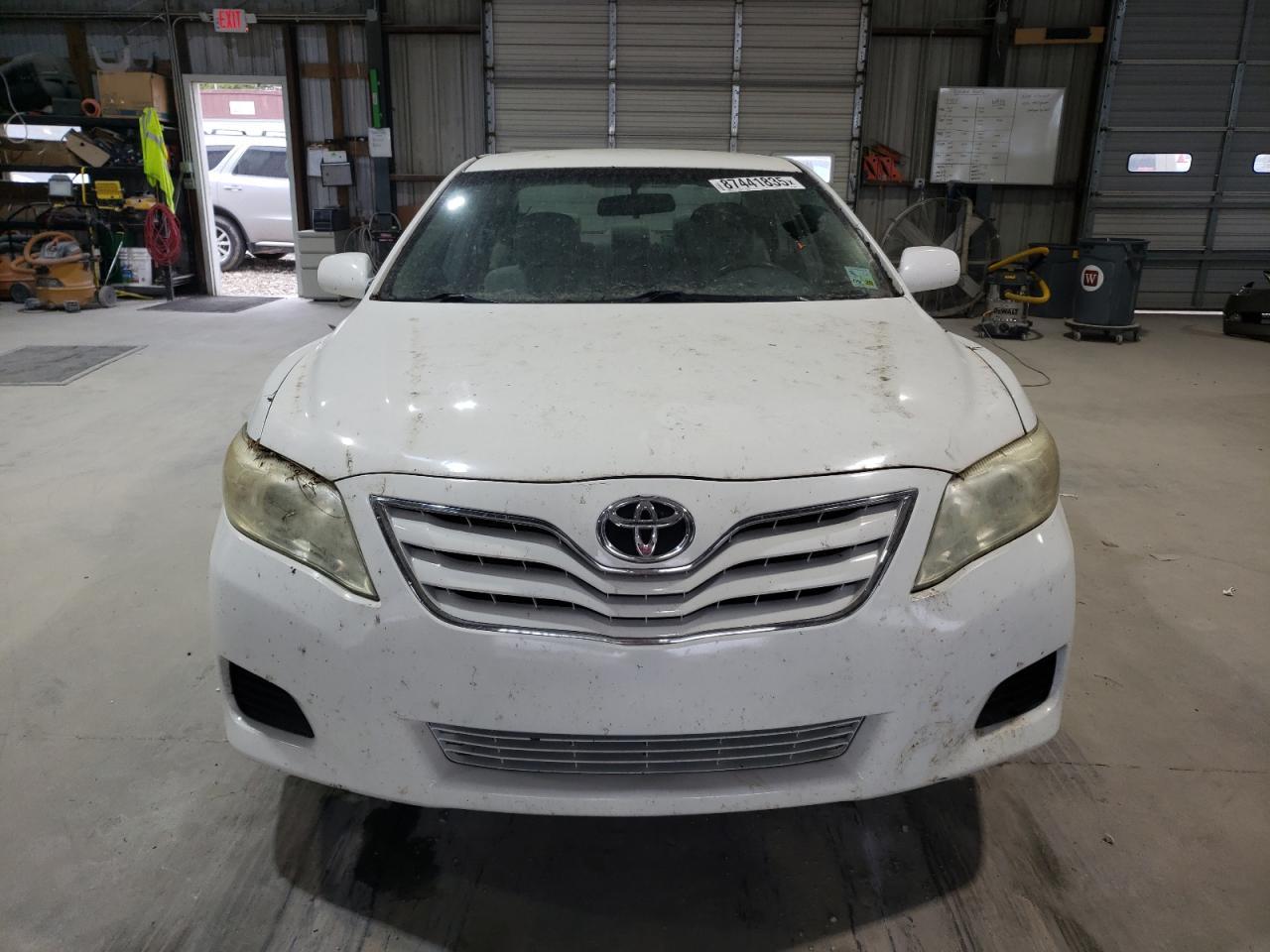 2011 TOYOTA CAMRY