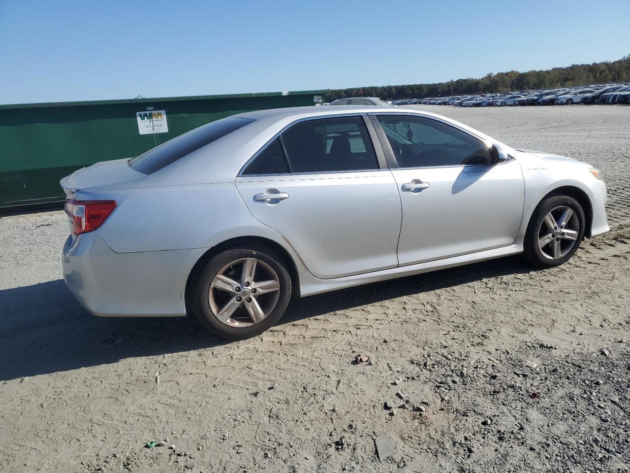 2014 TOYOTA CAMRY