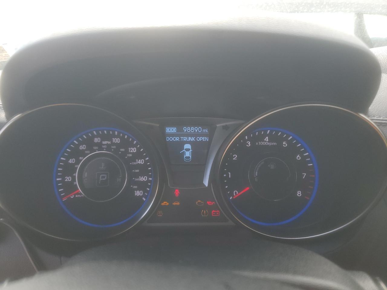 2016 HYUNDAI GENESIS