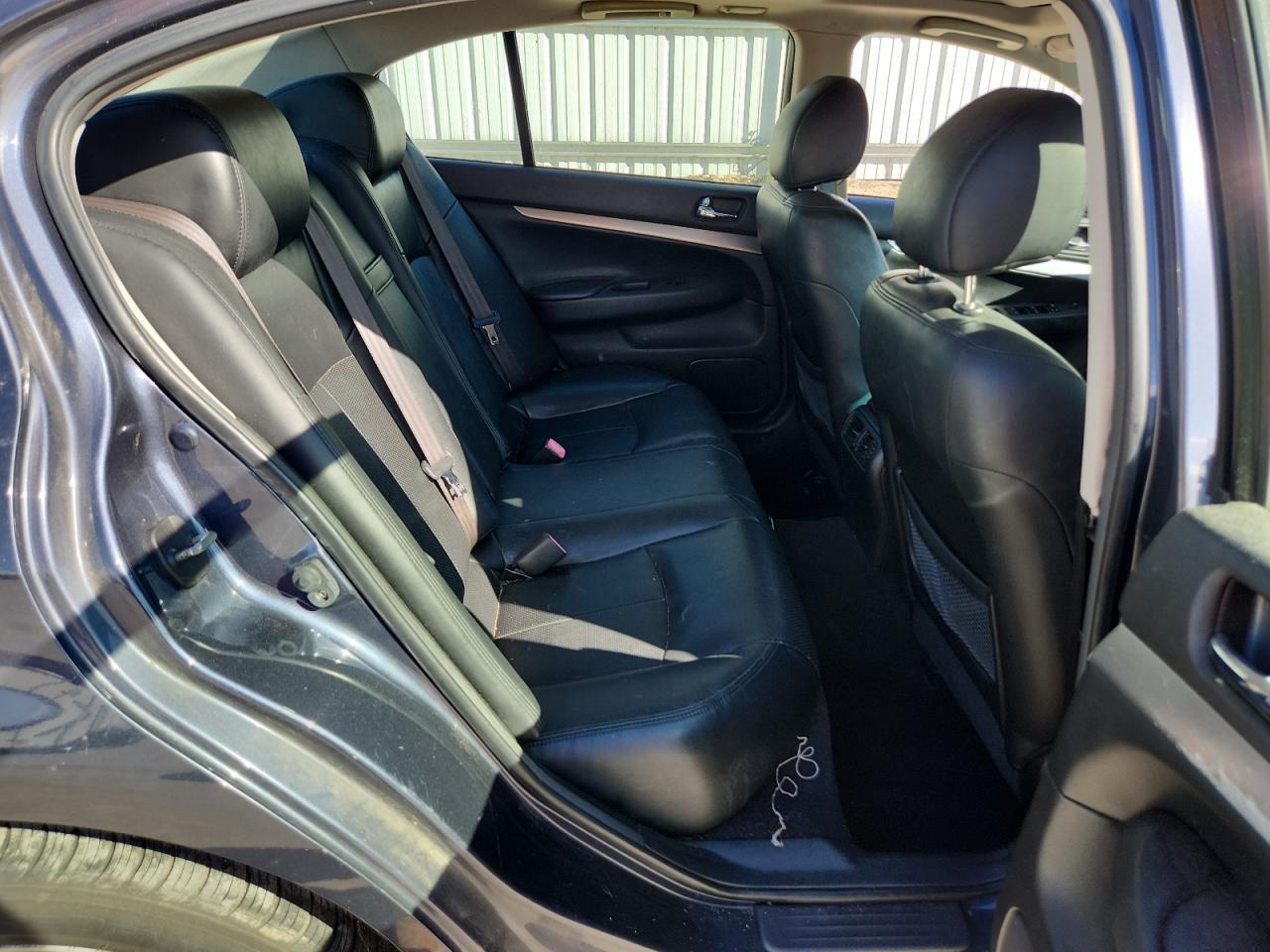 2012 INFINITI G37