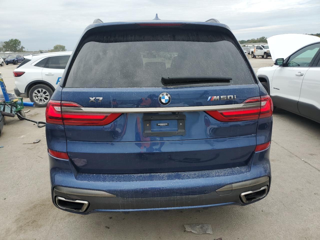2021 BMW X7