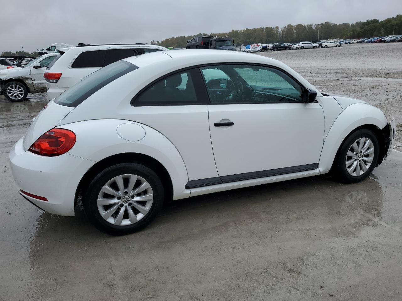 2015 VOLKSWAGEN Beetle