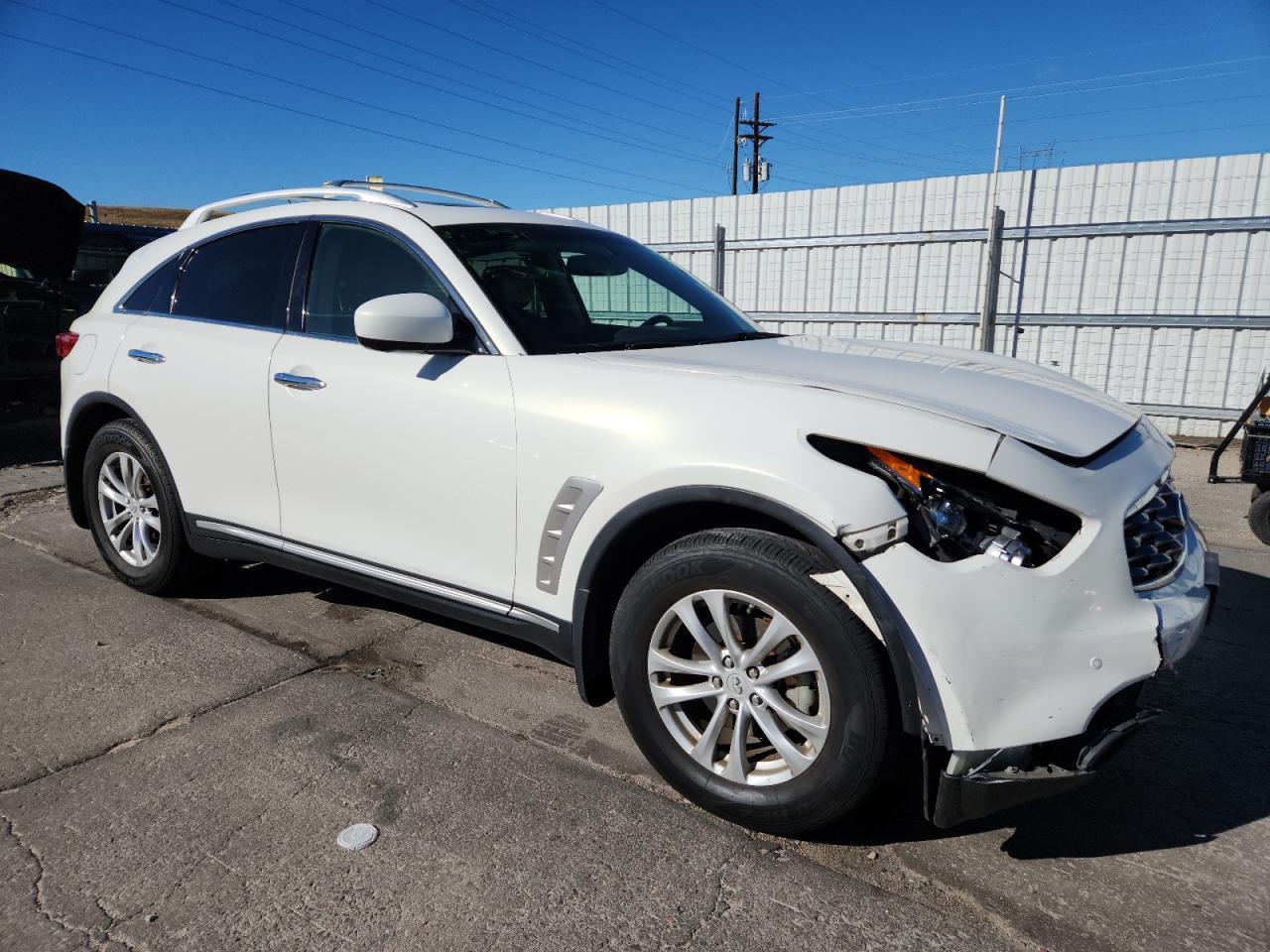 2010 INFINITI FX35
