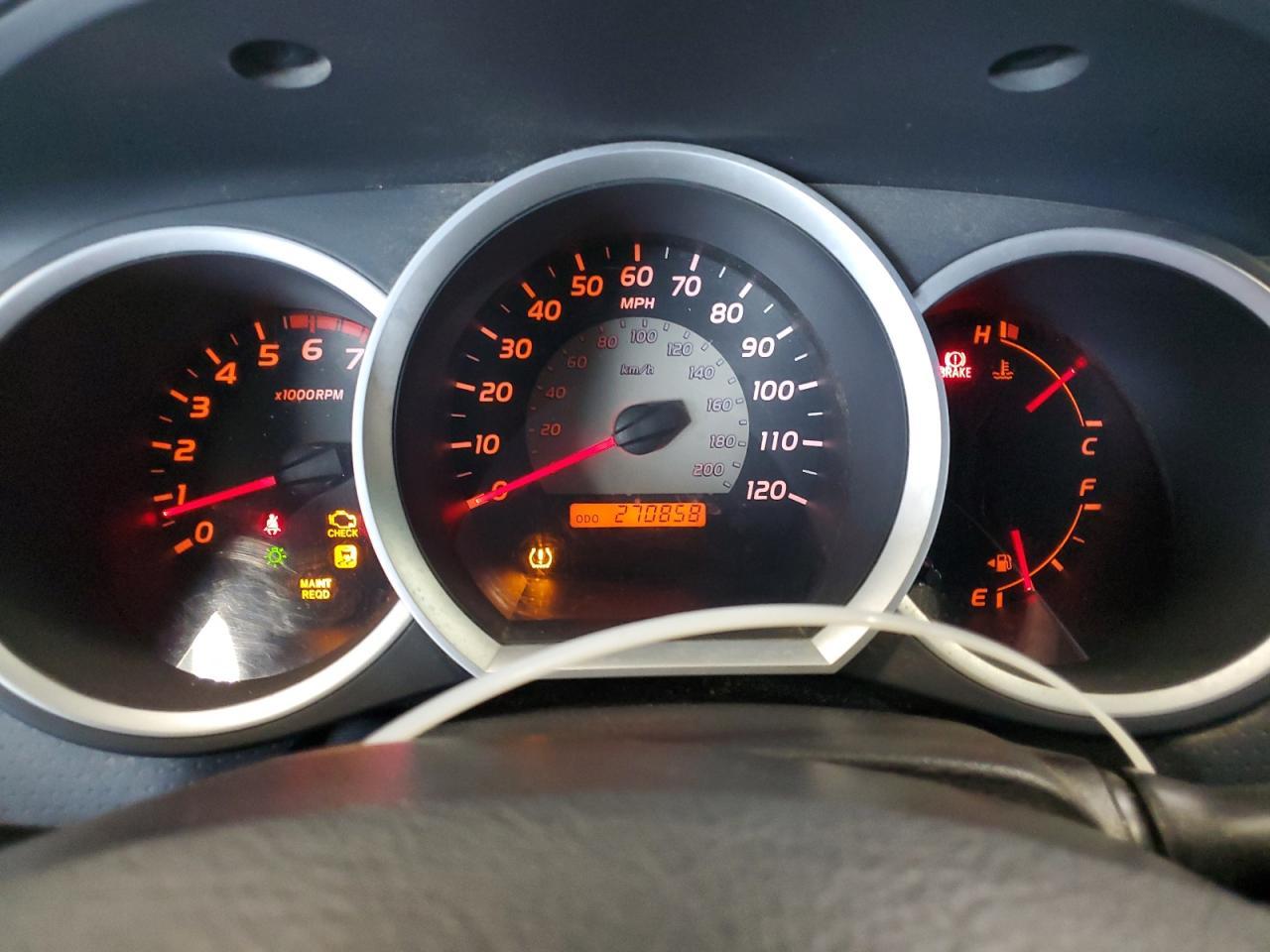 2011 TOYOTA TACOMA