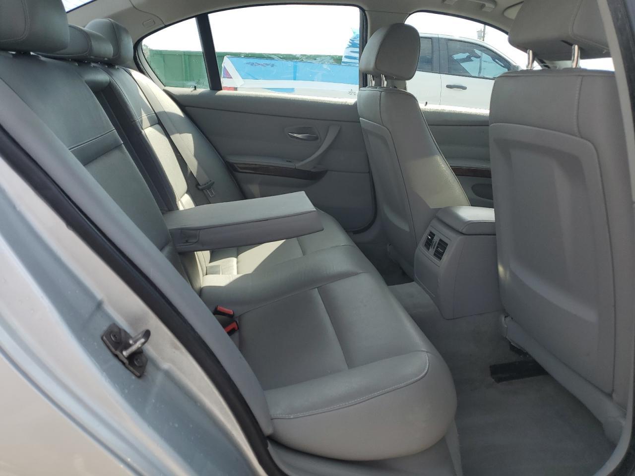 2011 BMW 3 SERIES