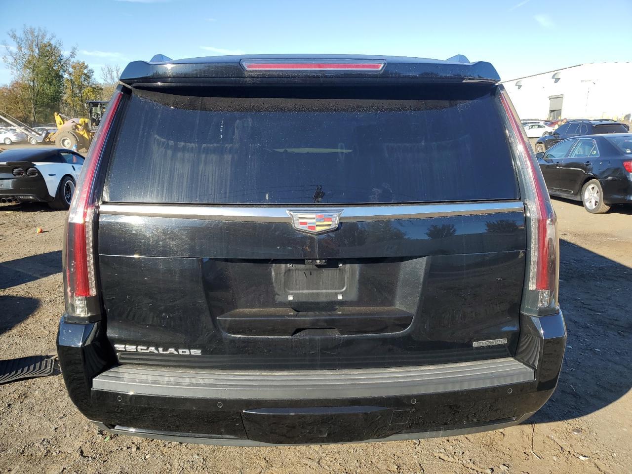 2018 CADILLAC ESCALADE