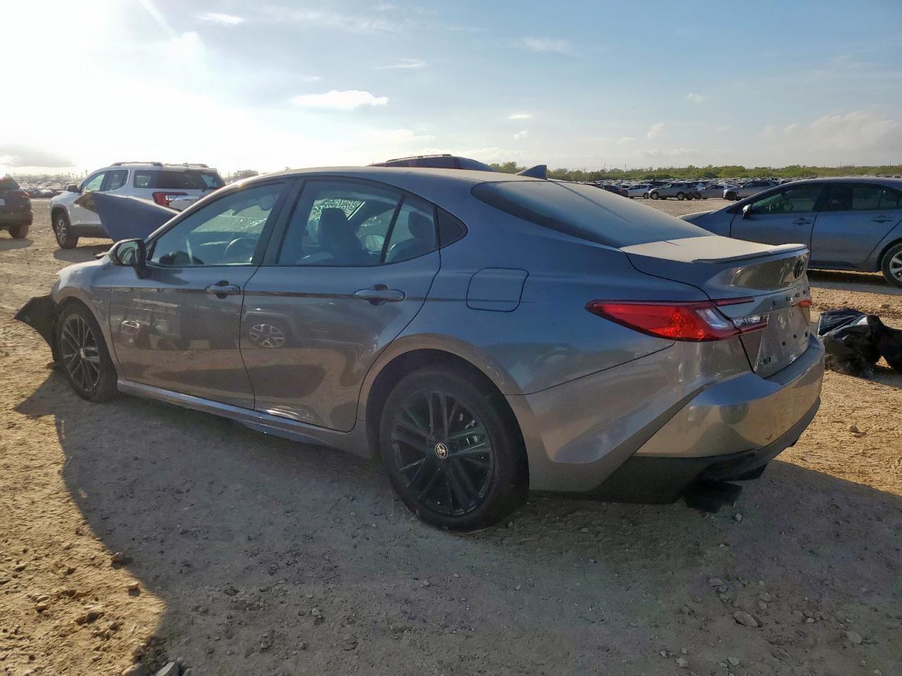 2025 TOYOTA CAMRY