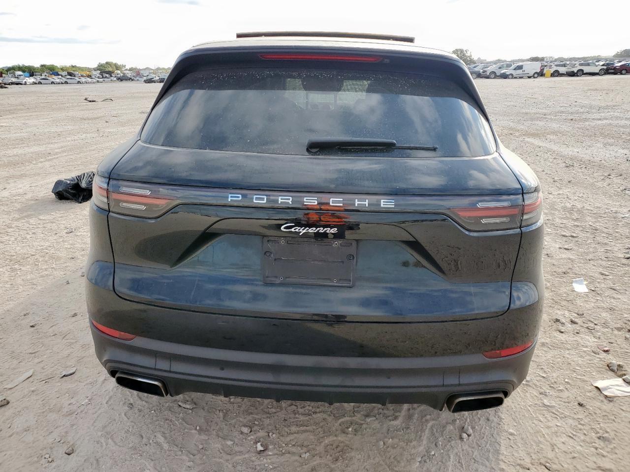 2022 PORSCHE CAYENNE