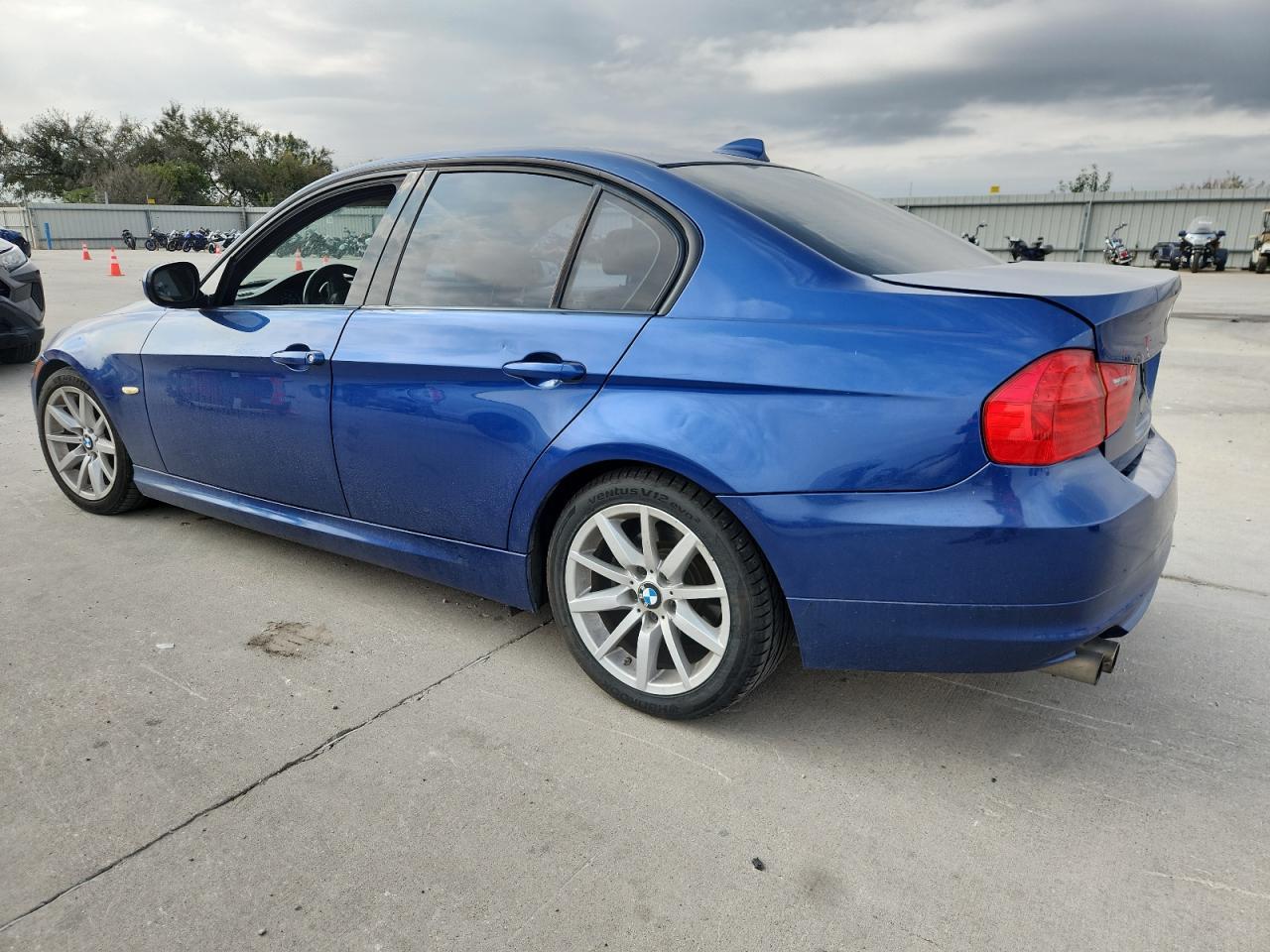 2011 BMW 3 SERIES