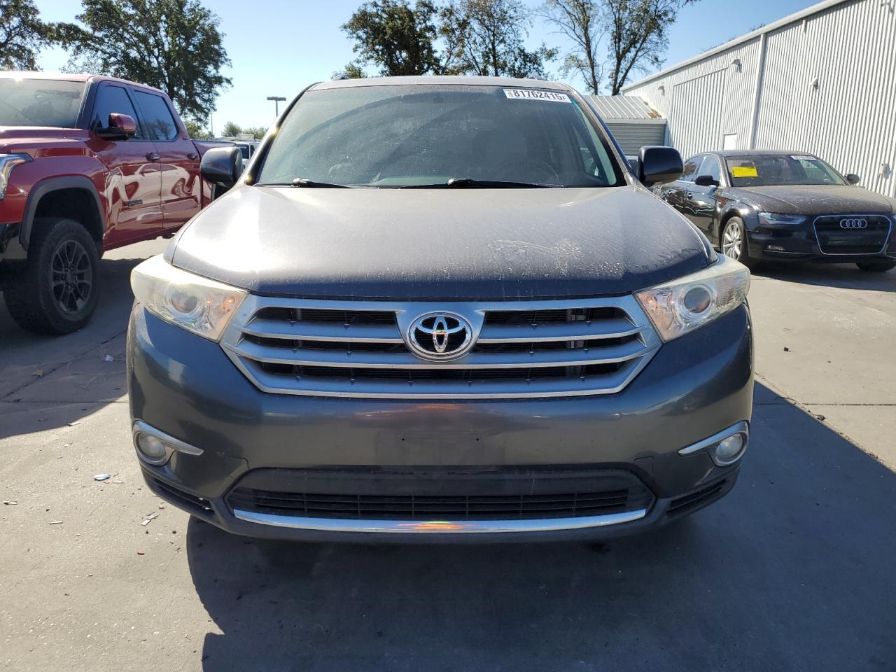 2011 TOYOTA HIGHLANDER