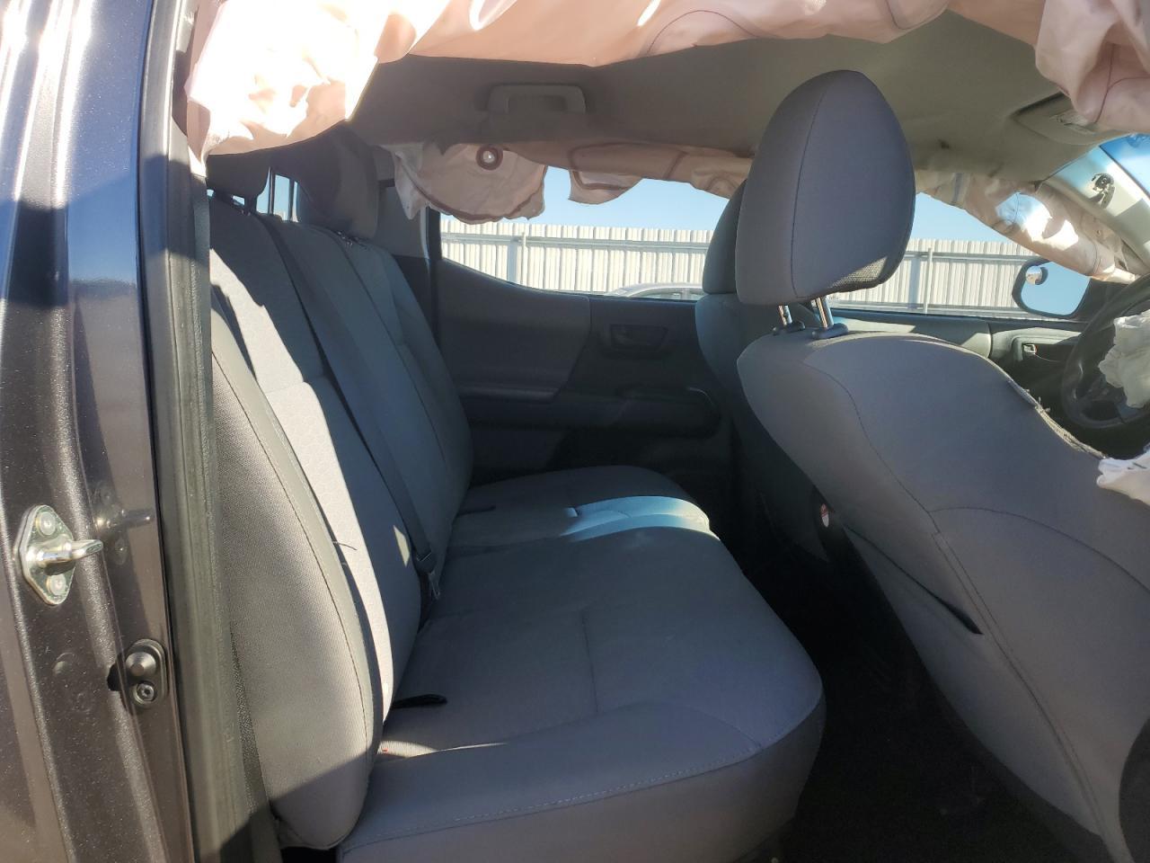 2016 TOYOTA TACOMA