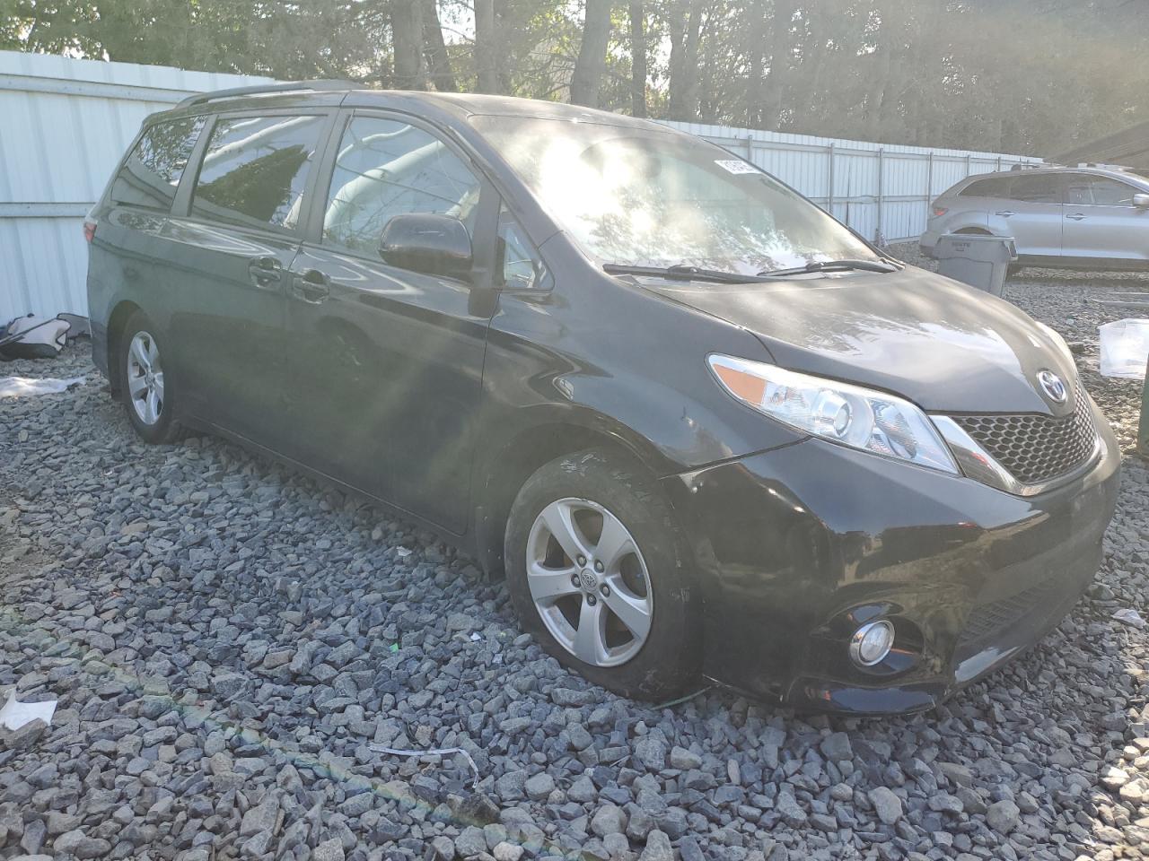 2016 TOYOTA SIENNA