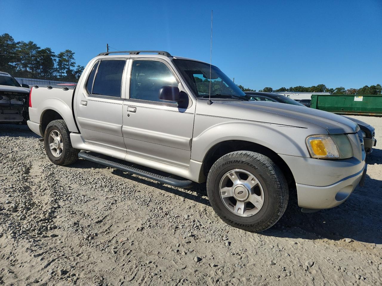 2004 FORD Explorer Sport Trac
