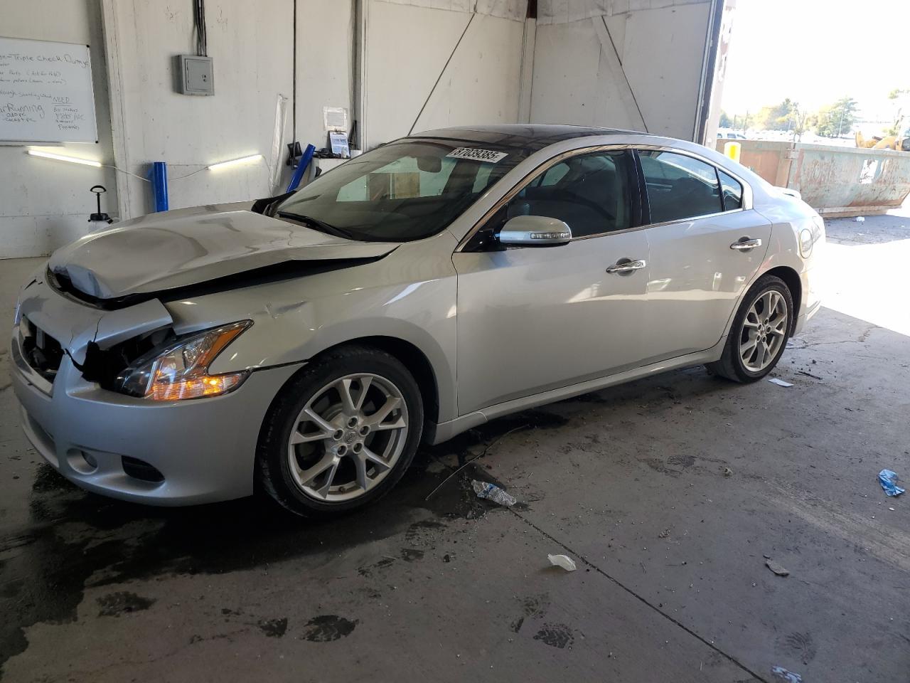 2014 NISSAN Maxima