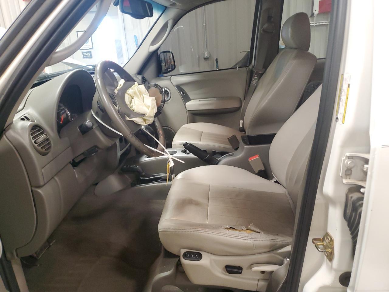 2005 JEEP Liberty