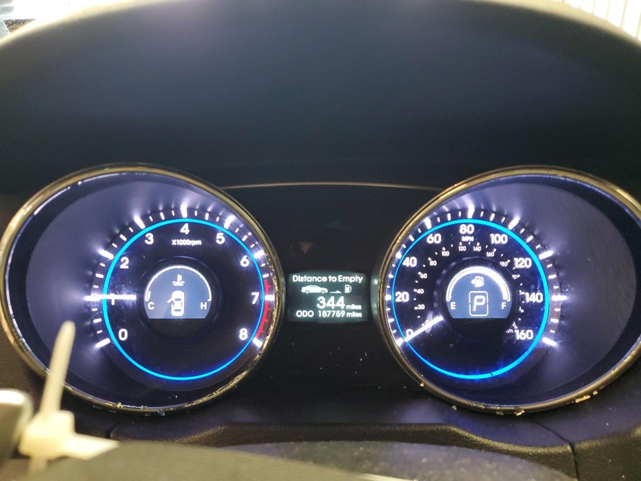 2011 HYUNDAI SONATA