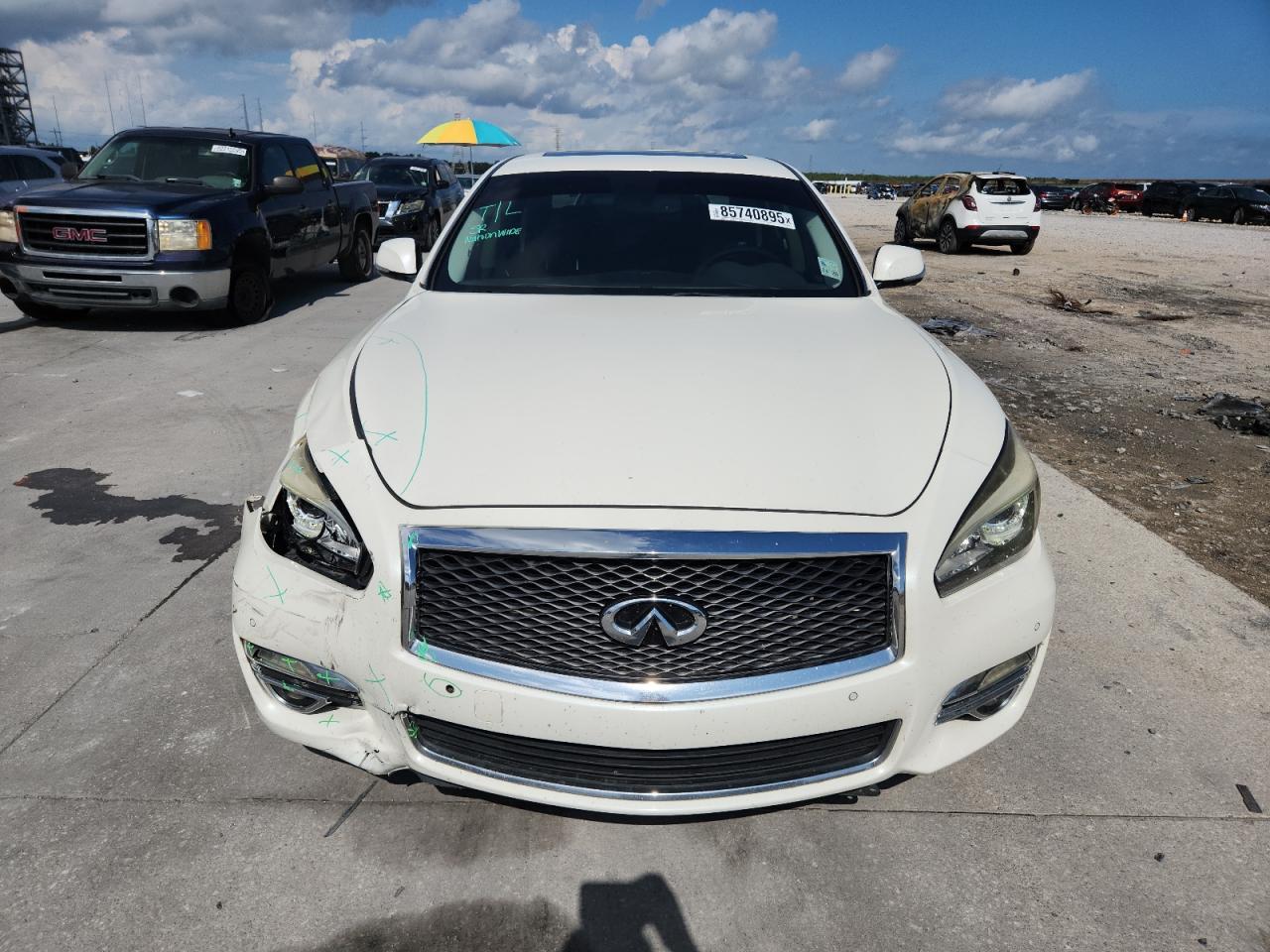 2016 INFINITI Q70