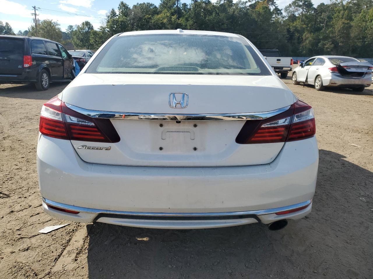 2017 HONDA ACCORD