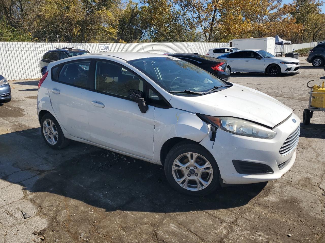 2016 FORD Fiesta