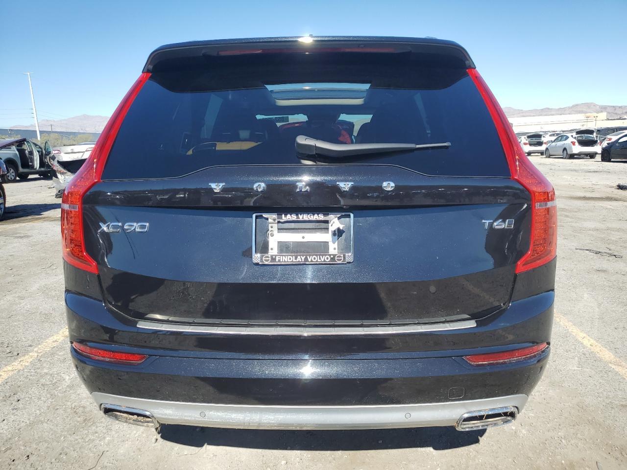 2016 VOLVO XC90