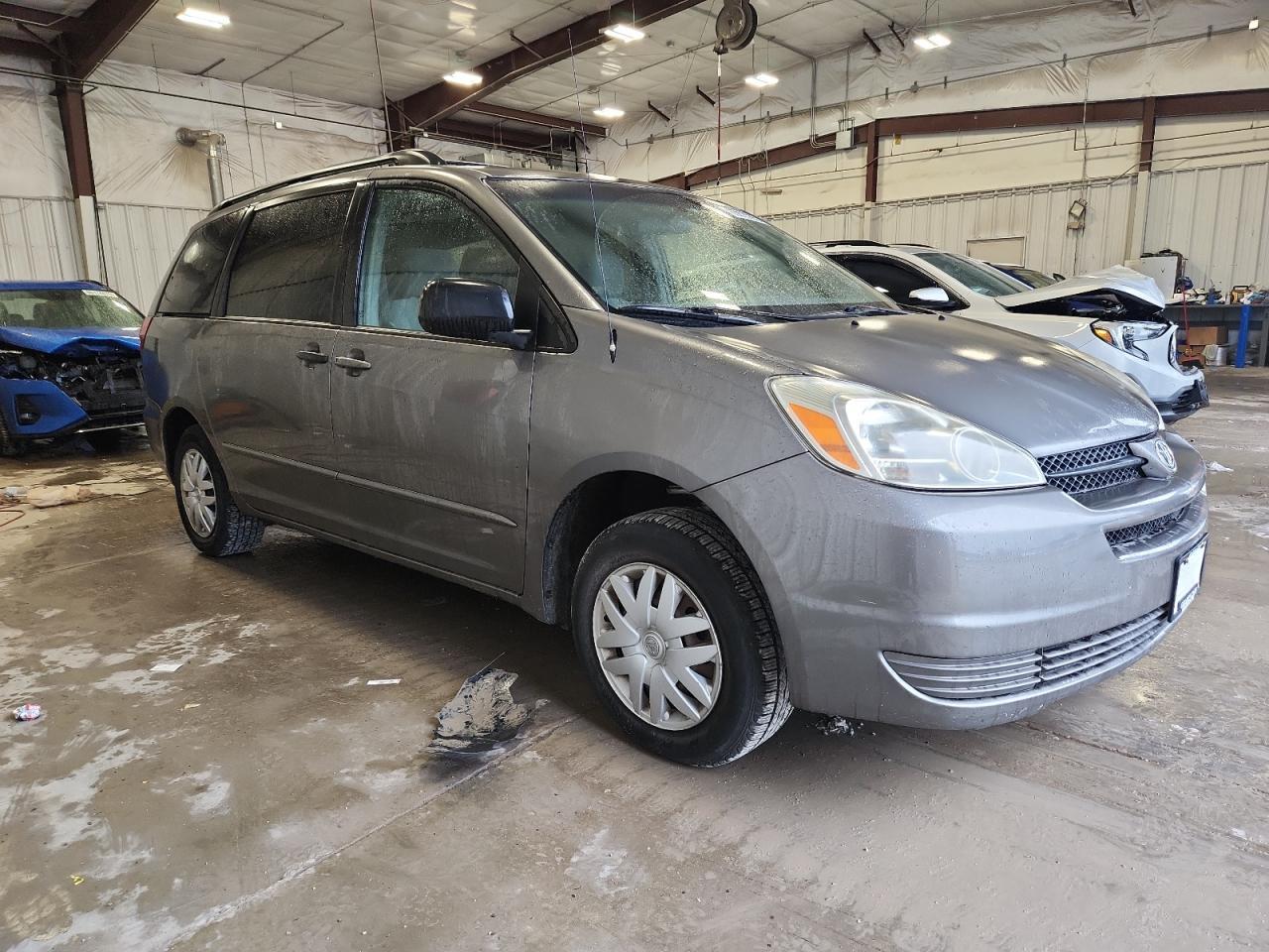 2005 TOYOTA SIENNA