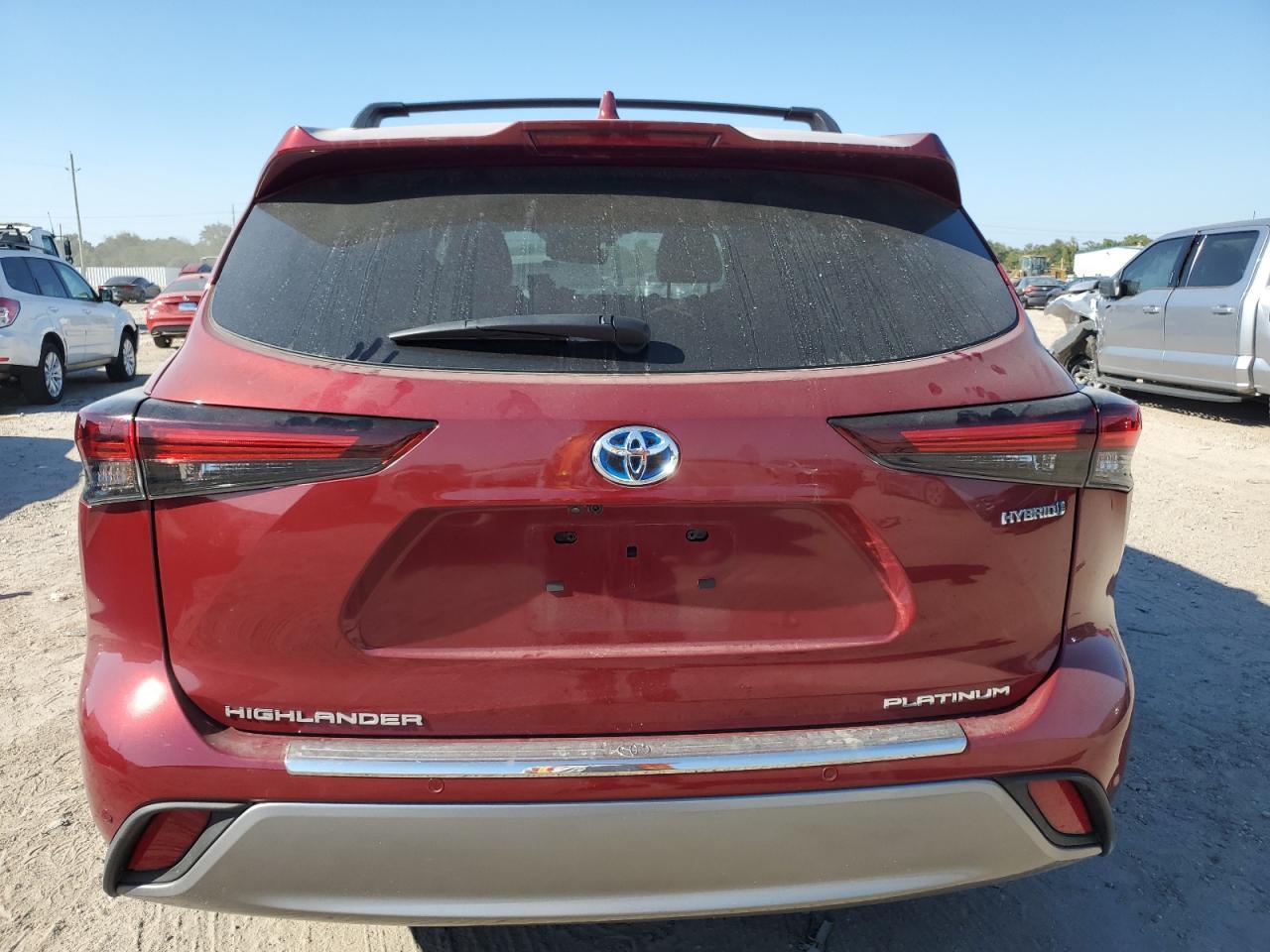 2024 TOYOTA HIGHLANDER